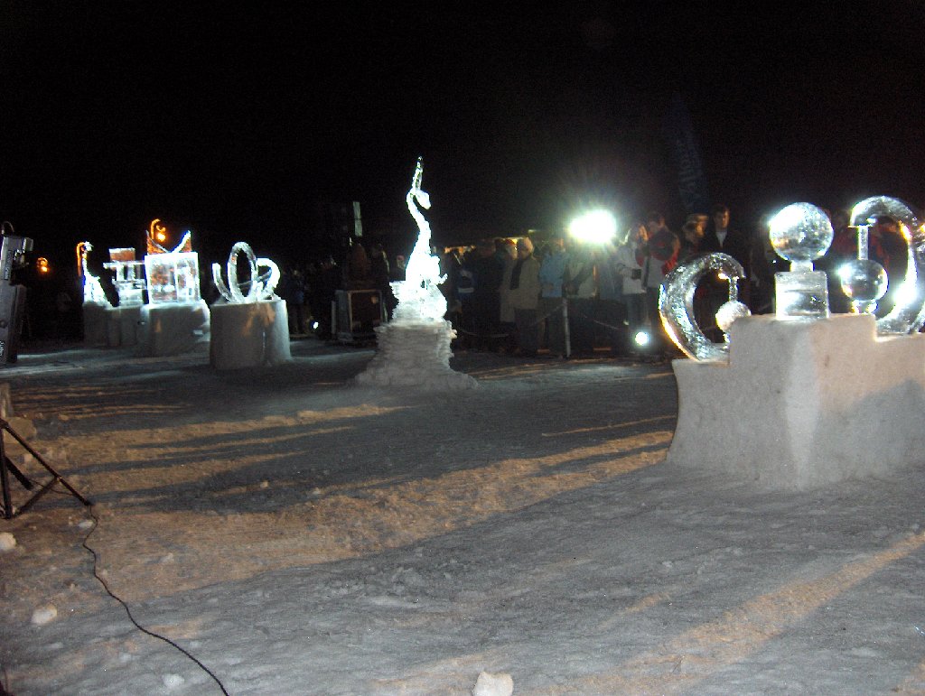 3 les sculptures sont pretes le soir.JPG