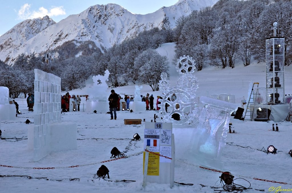 1401-140-23eme---Sculptures-sur-glace.JPG - Le Temps qui Passe - 1er PRIX DU JURY - PRIX DU PUBLIC - PRIX DES ARTISTES Ex-aequo