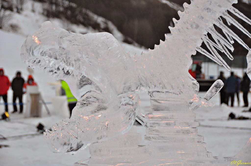 1501266_La_Marche_du_Dinosaure.JPG - La Marche du Dinosaure - Sculpture sur Glace - Valloire 2015