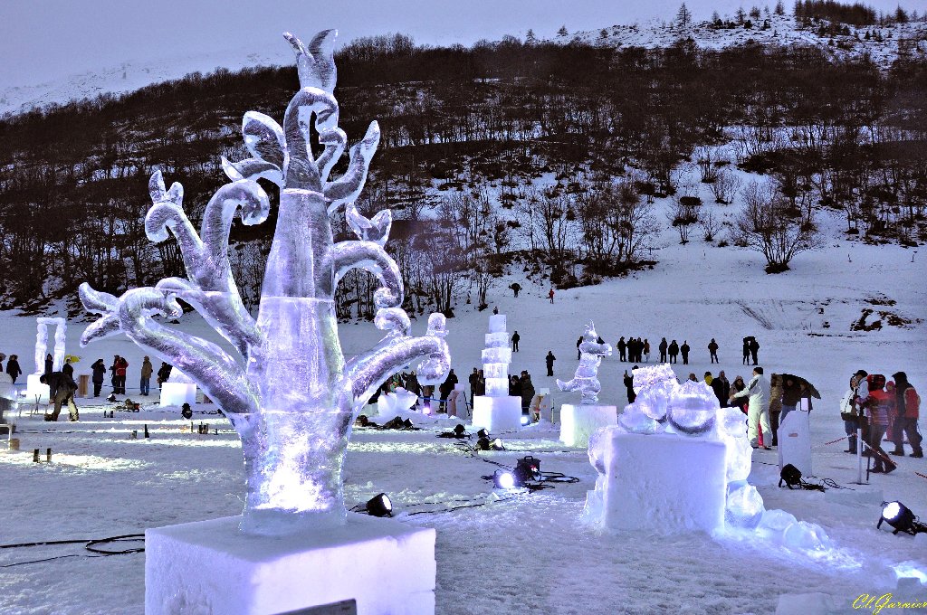 1501281_Ginkgo_-001.JPG - Ginkgo - Sculpture sur Glace - Valloire 2015