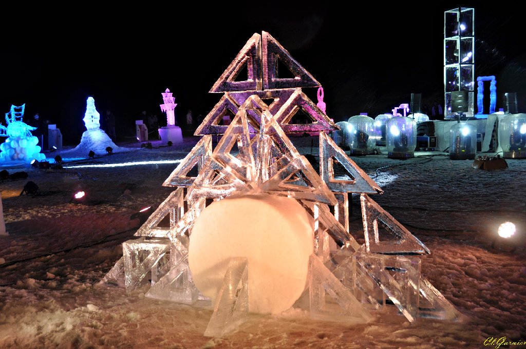 1501351_Trigonometrie_du_Flocon_de_Neige.JPG - Trigonometrie du Flocon de Neige - Sculpture sur Glace - Valloire 2015