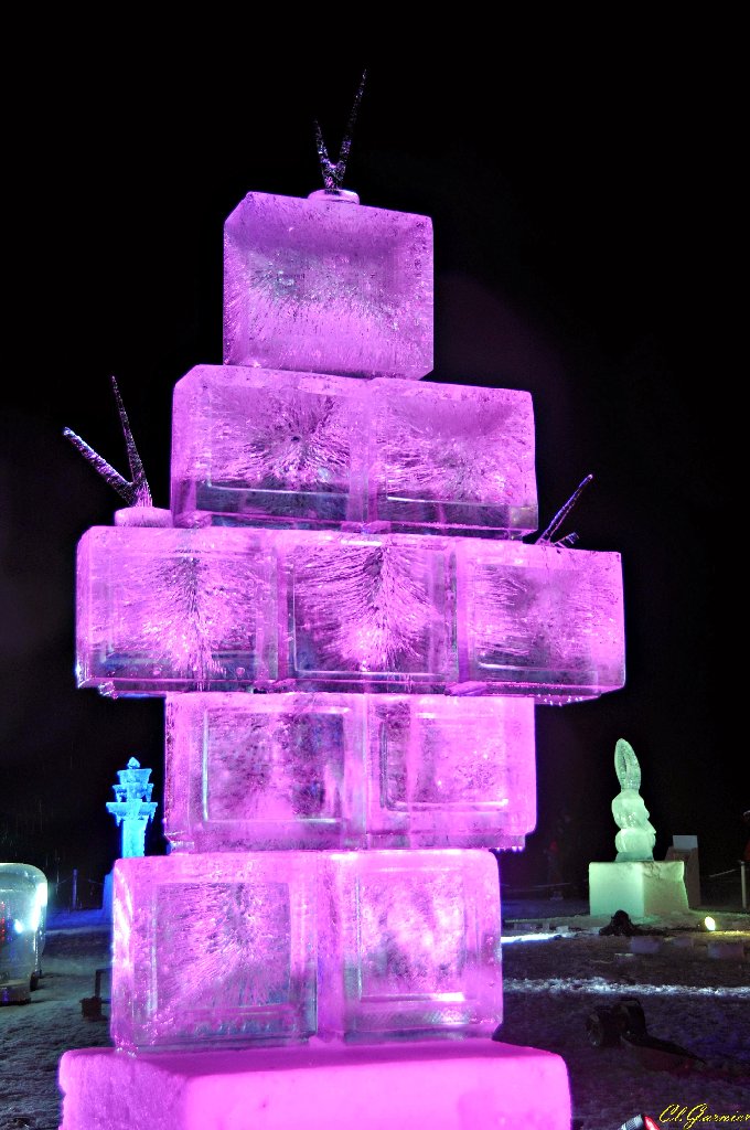 1501364_Sale_of_TVs.JPG - Sale of TVs - Sculpture sur Glace - Valloire 2015