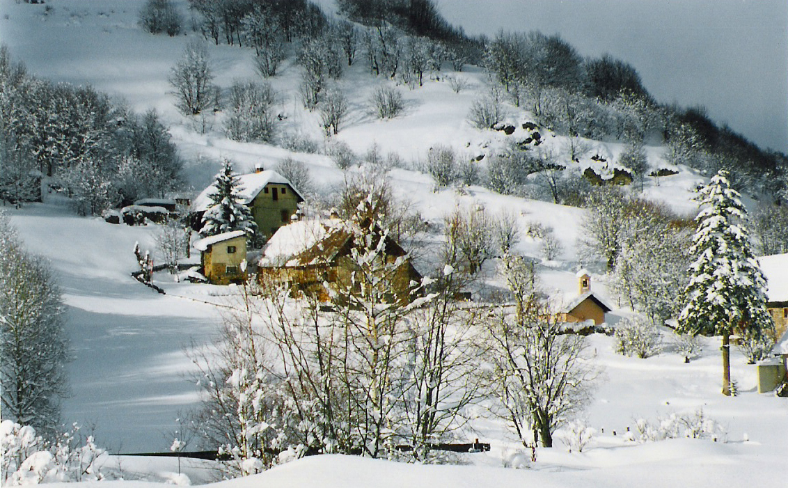 C04 la chapelle et le hameau de la rivine de martine falcoz.jpg