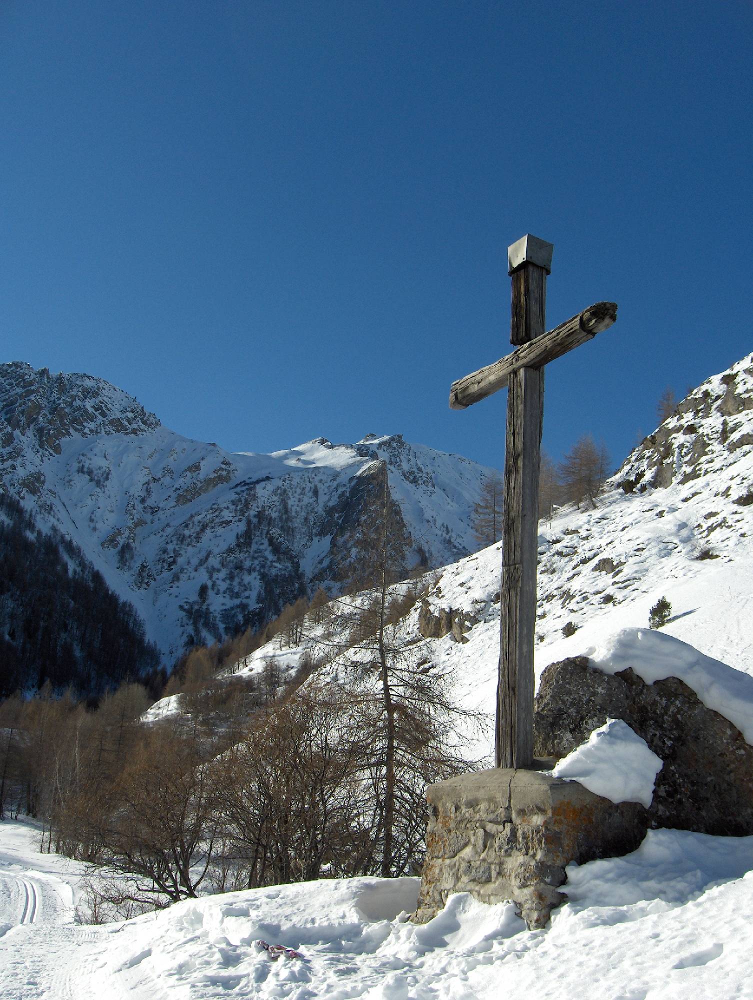 C09 croix au pont des pestiferes a bonnenuit de regis de poortere.JPG