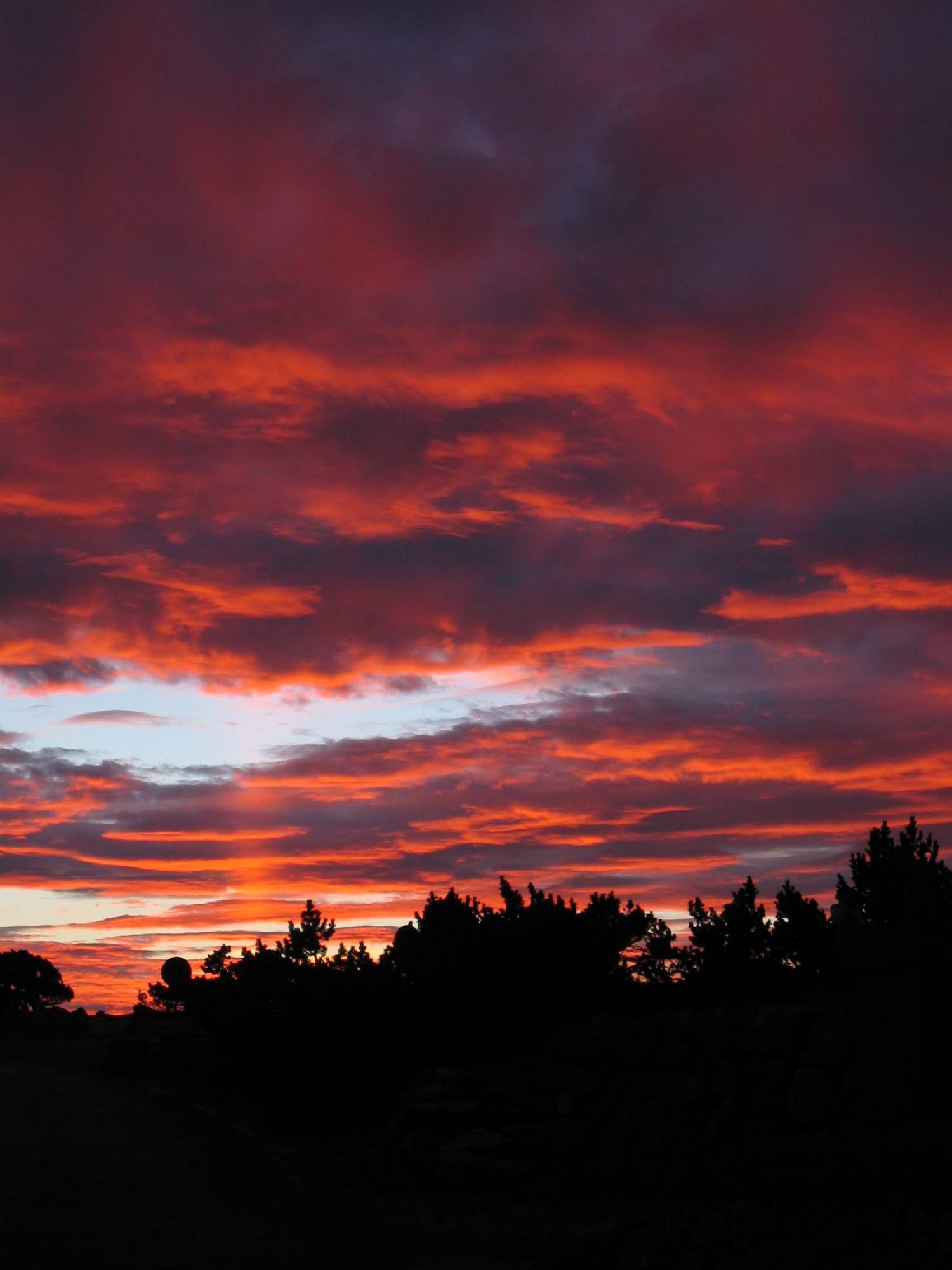 TE33-nuages-au-coucher-du-soleil-de-jean-luc-kieken.JPG