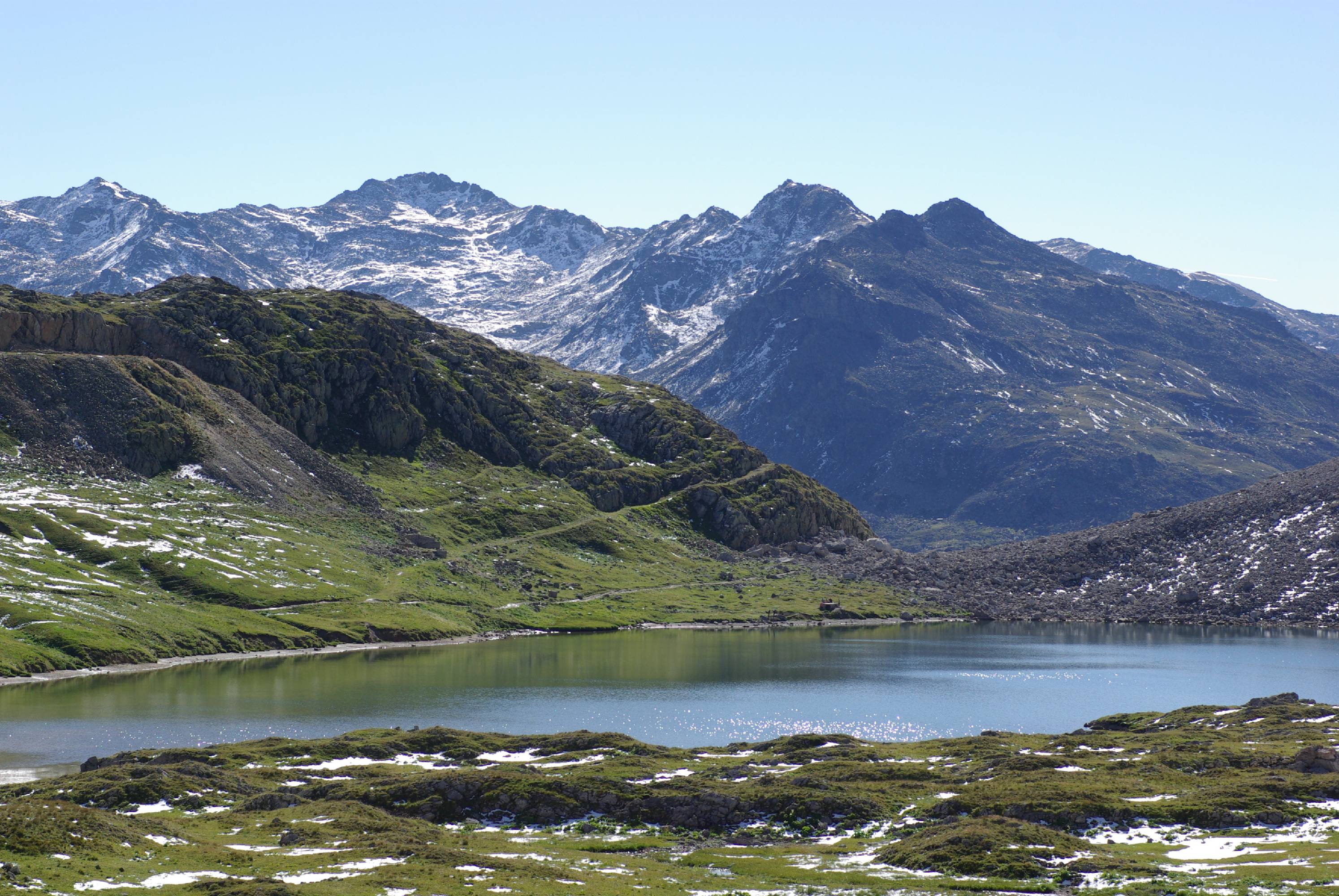 TE43-le-lac-rond-rochilles-de-christophe-dorlet.JPG