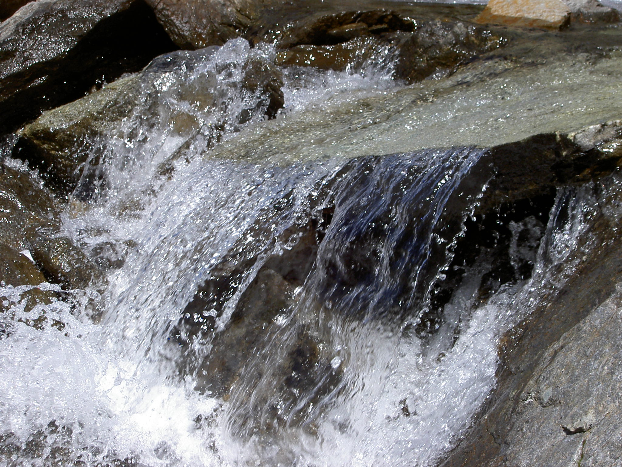 TE63-Cascade-de-pierre-didier-laurent.JPG