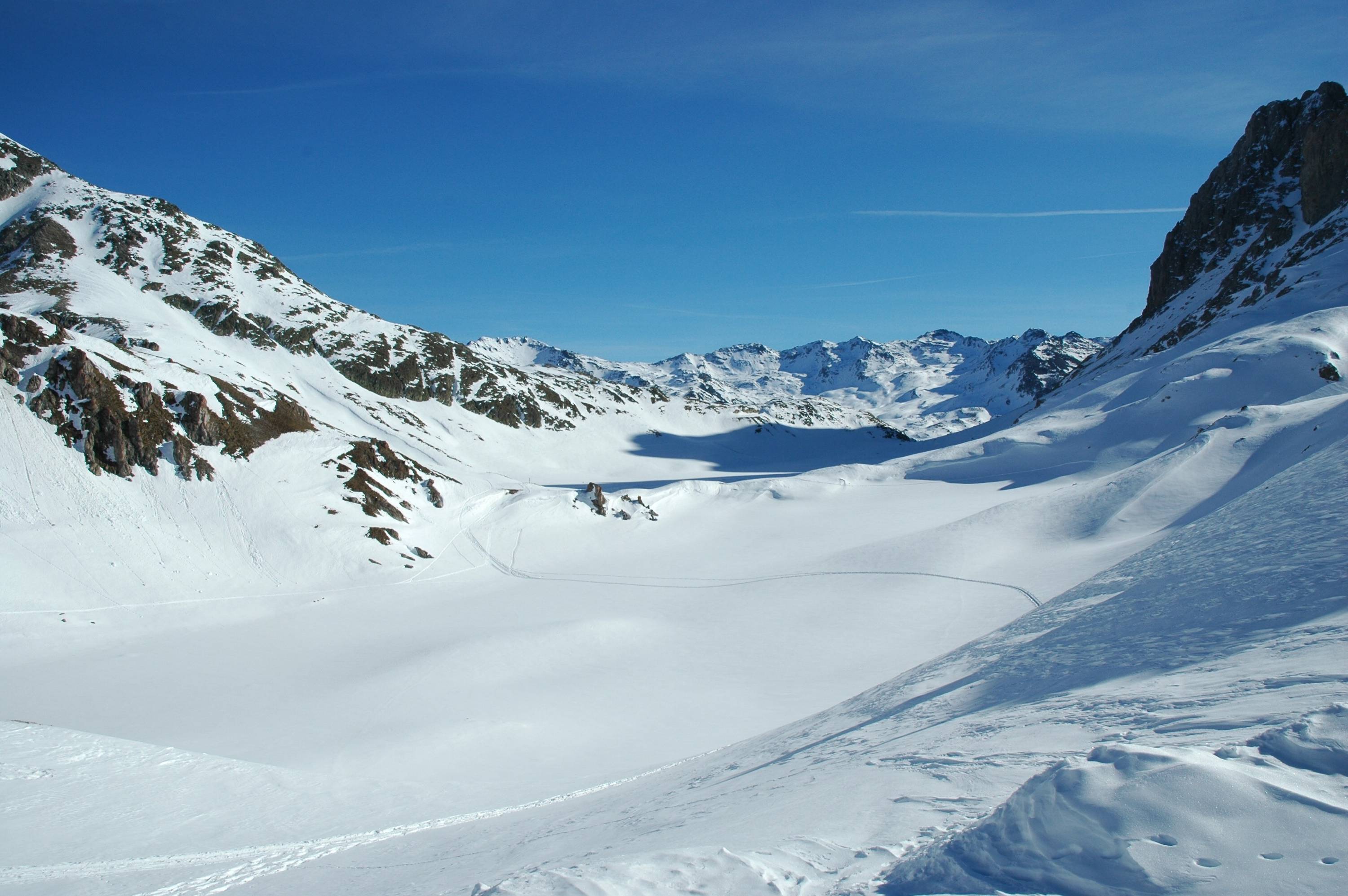 4S06-Col-des-Rochilles-Lac-Grand-Ban-Hiver-de-Claude-Garnier.jpg