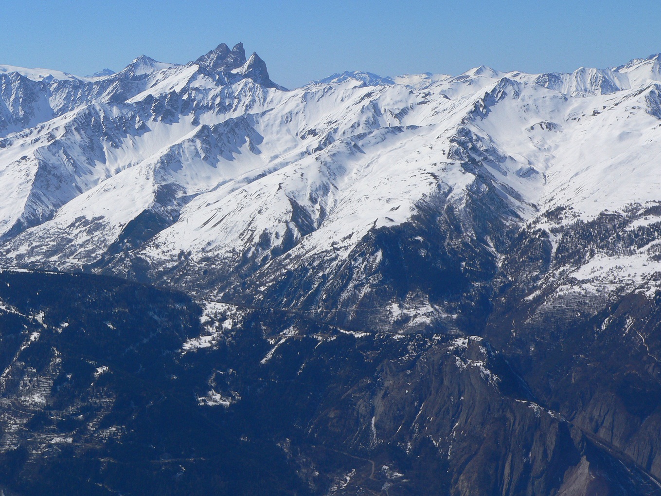 M05-Aiguilles-d-Arves-au-Gros-Grenier-de-JB-Abele.jpg