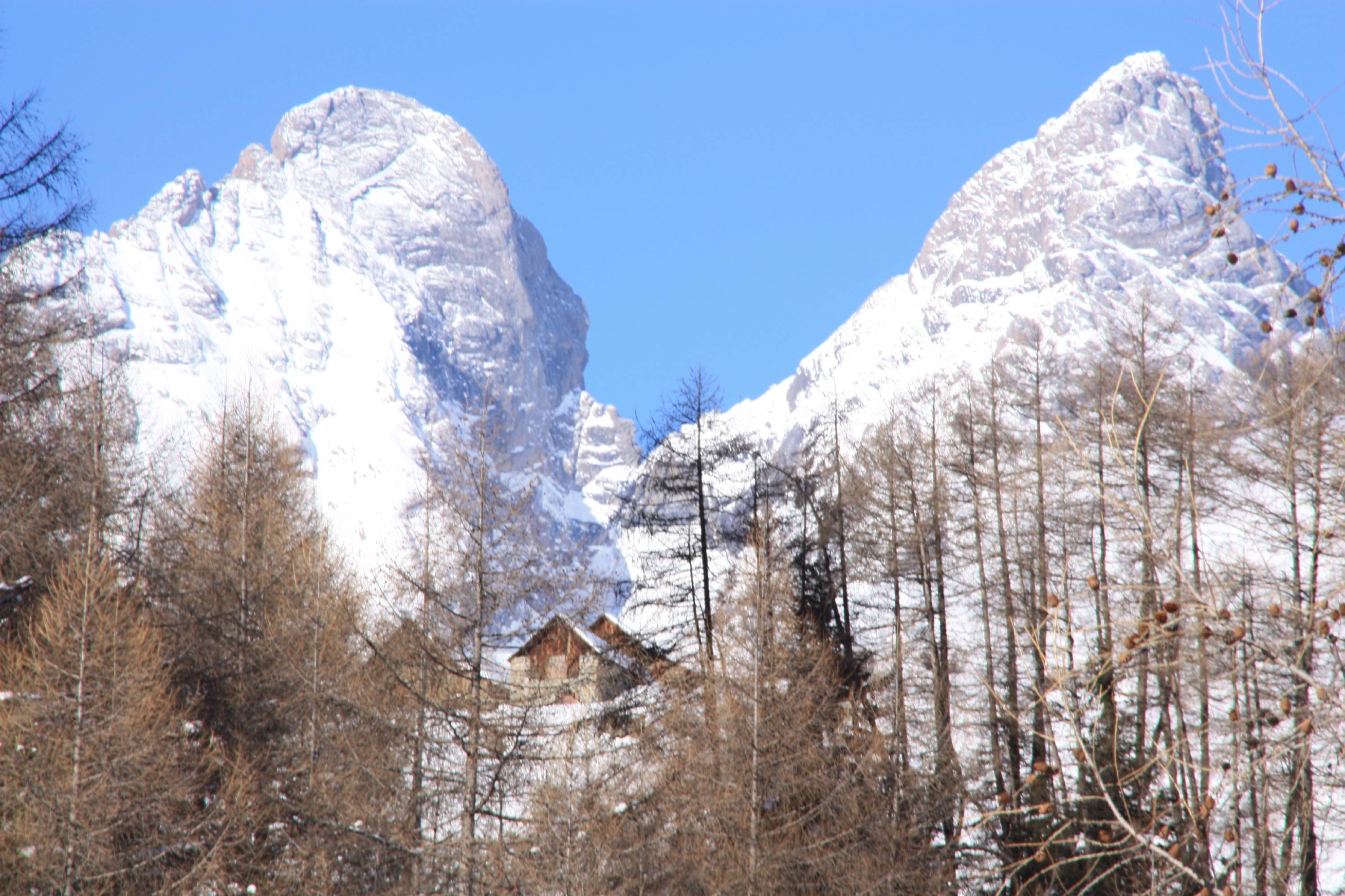 M06-Aiguilles-d-Arves-avec-le-hameau-de-Virginie-Michelland.jpg