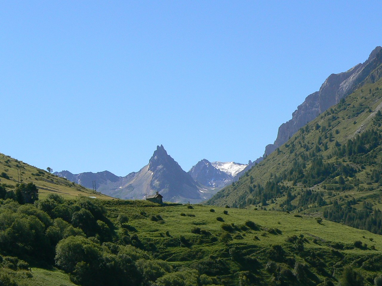 M26-Aiguille-Noire-Pointe-des-Cerces-chapelle-Geneuil-de-Charlotte-Boyer.JPG