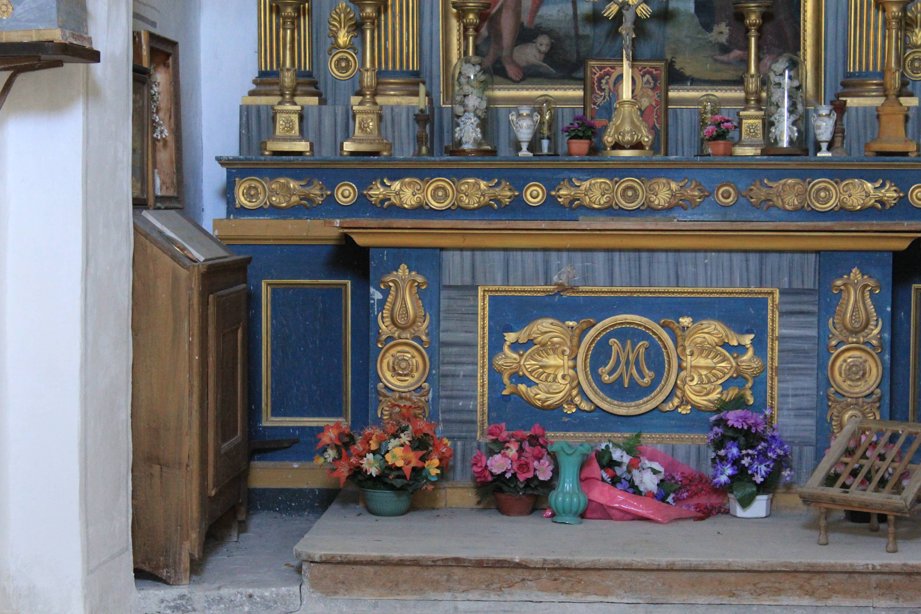 P03-chapelle 3 croix interieur2--de-Martine-Gautier.JPG