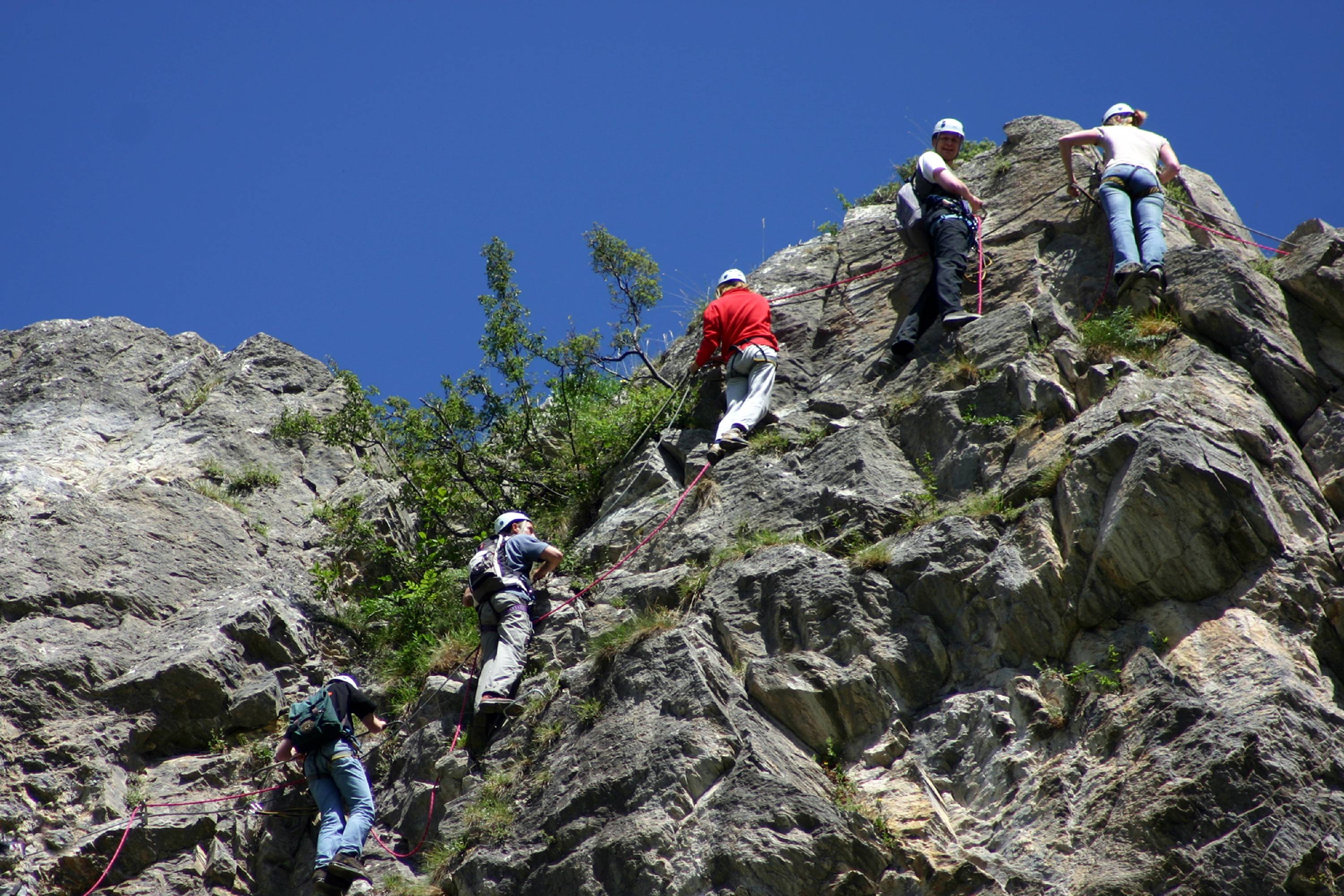 HM34-Sport-Ete-Via-ferrata-au rocher St-Pierre-de-Michel-Meyer.jpg