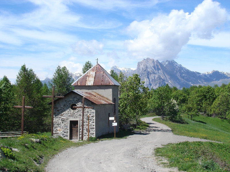 AM02-GR1-Chapelle-des-Trois-Croix-Ete-de-Catherine-Marchand.jpg