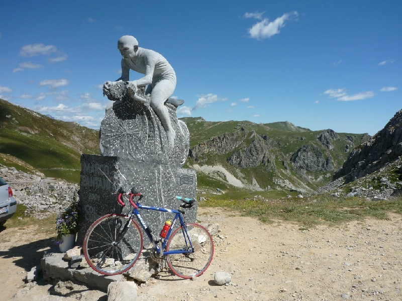 INS13-Le-montagnard-et-son-Dieu-de-Marie-France-Souille.jpg