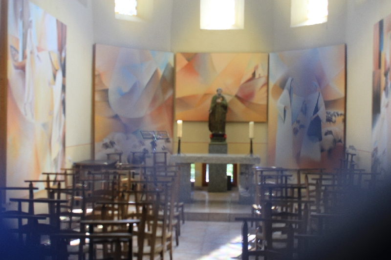 MD14-Interieur-chapelle-St-Pierre-de-Martine-Gautier-Valentin.JPG