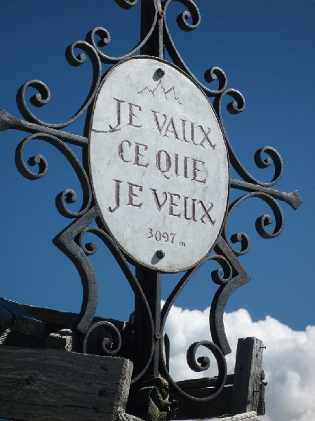 MD23-Plaque-je-vaux-ce-que-je-veux-a-la-pte-des-Cerces-de-Marie-France-Souille.jpg