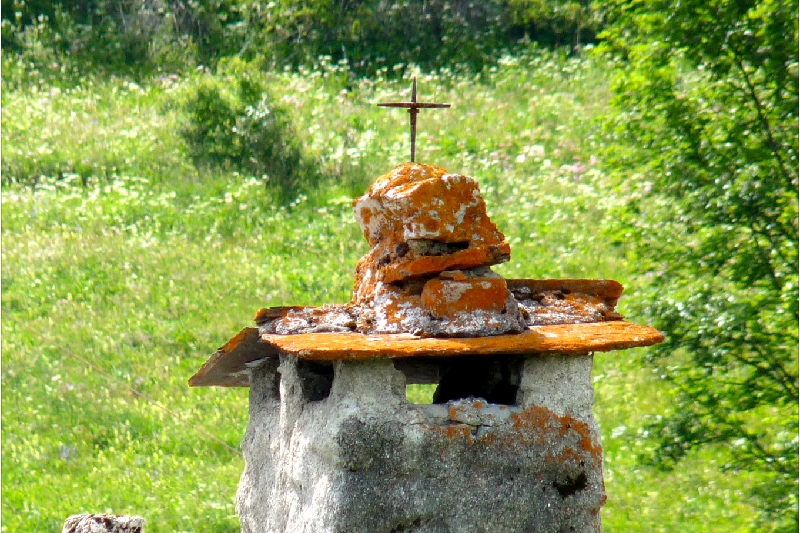 MD27-Chapeau-Cheminee-Poingt Ravier-de-Denis-Stoeser.jpg