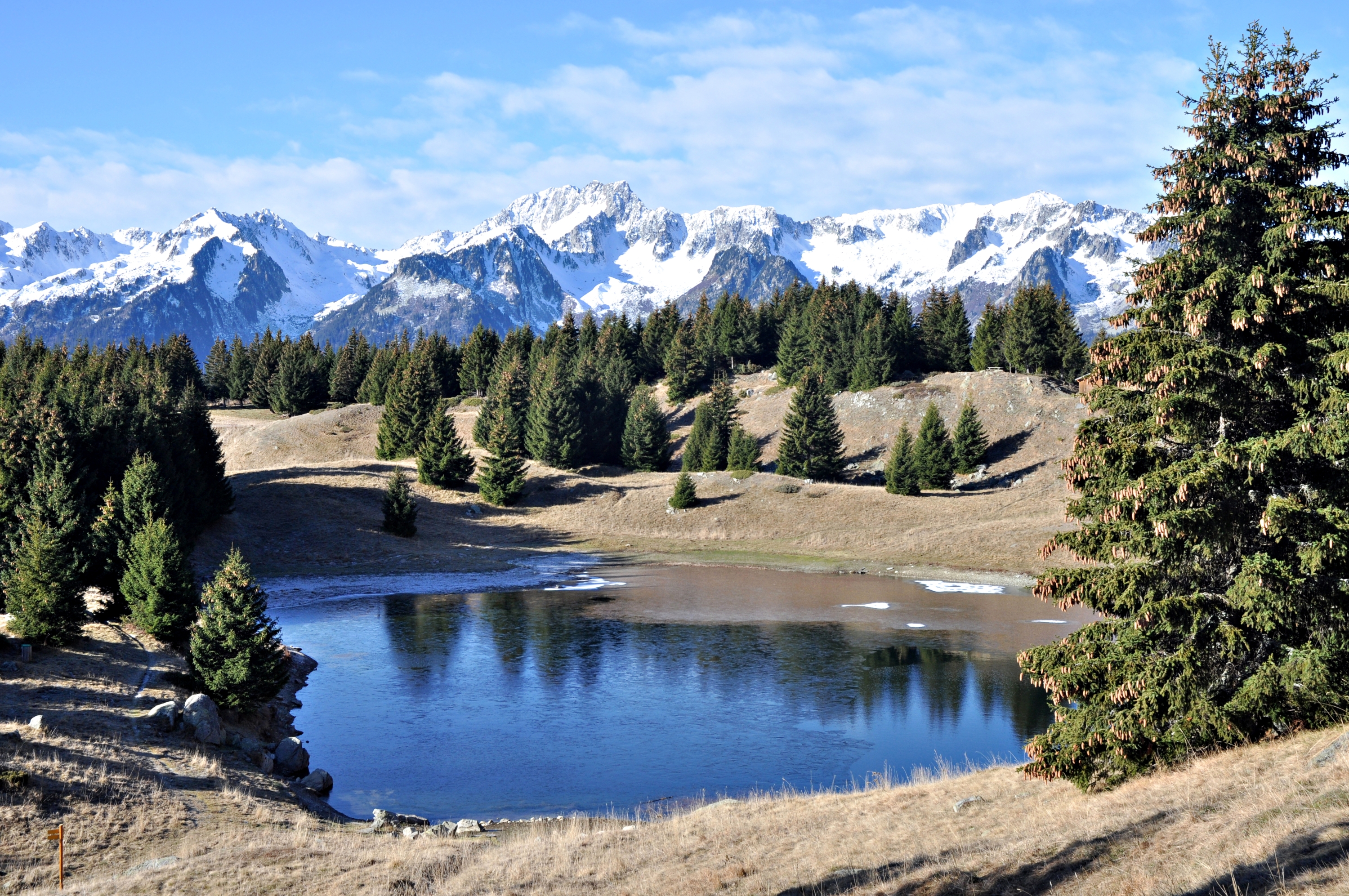 RF24-Lac-de-la-Grande-Lechere-de-Claude-Garnier.JPG