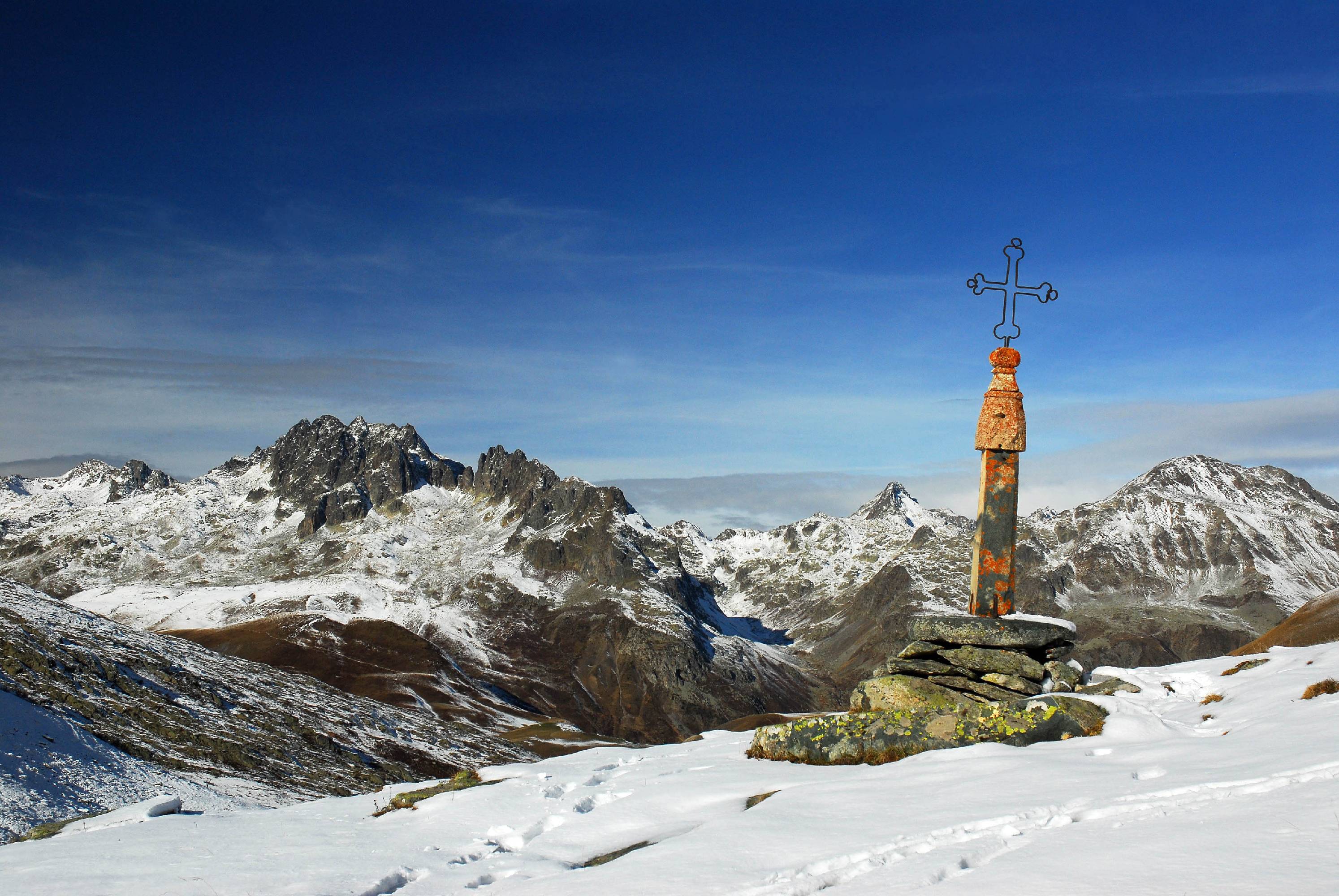 NG18-Col-de-la-Croix-de-Fer-poudre-de-Gerard-Parigot.JPG