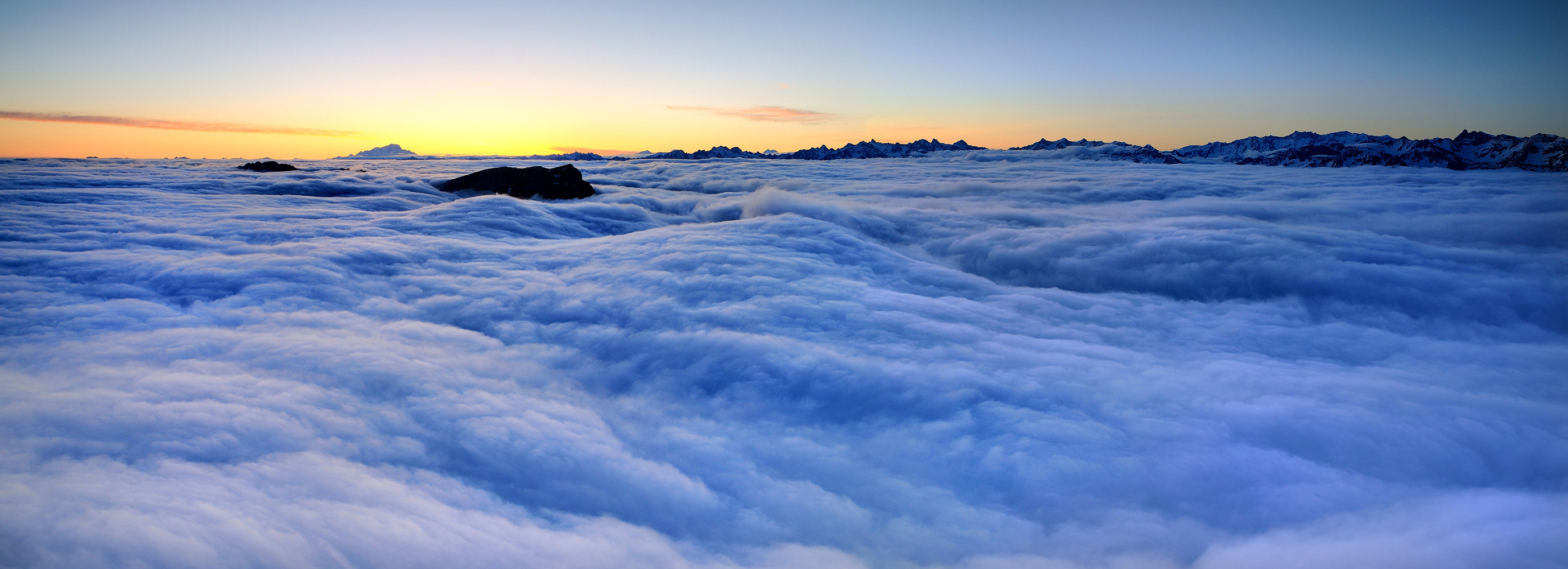 PN13-Panorama-depuis-Chartreuse-avec-Mont-Blanc-et-chaine-alpestre-de-Sylvain-Clapot.jpg