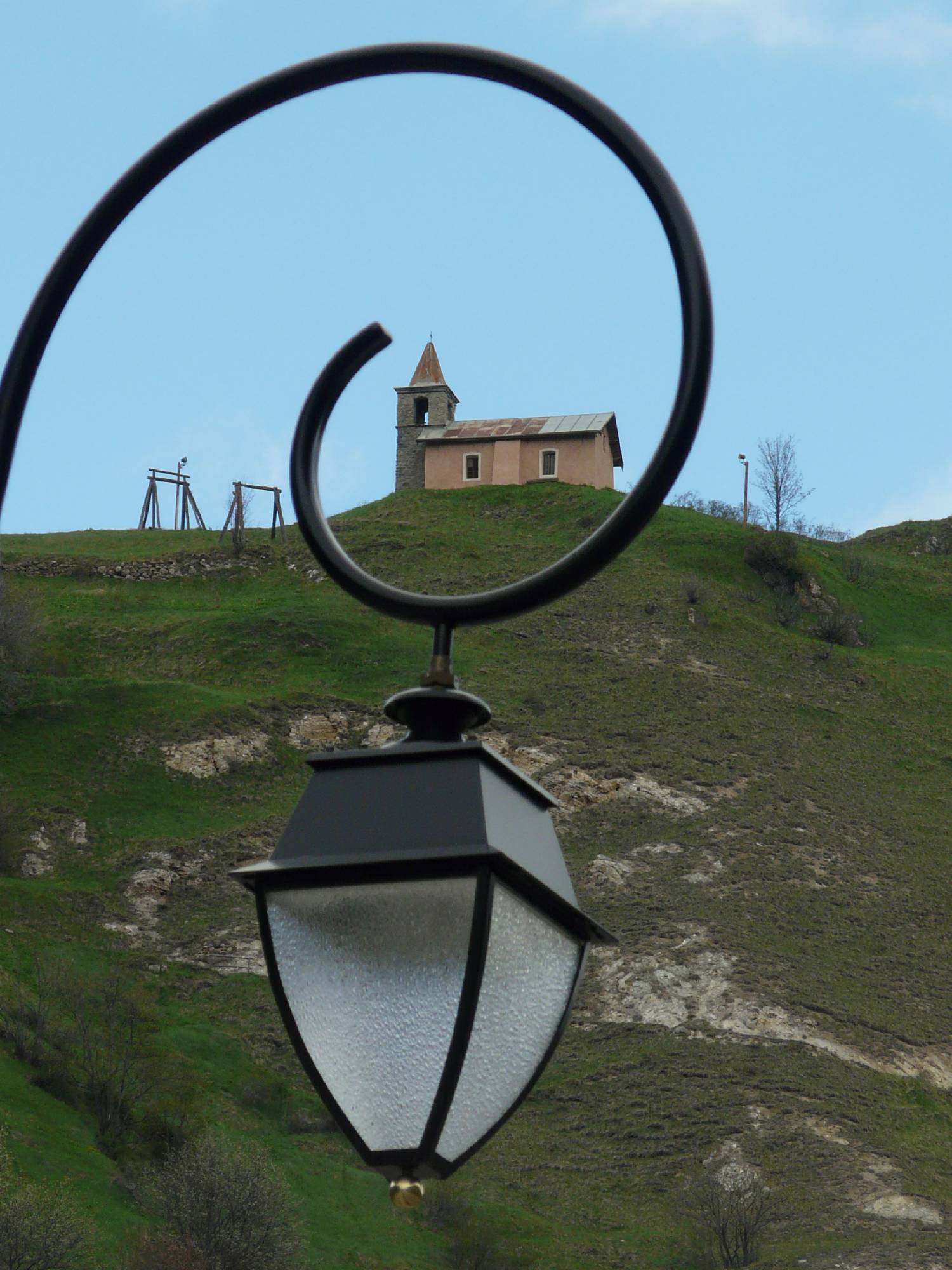 ORIG01-Chapelle-de-Poingt-Ravier-dans-la-Mire-du-Photographe-de-Nathalie-Brivet.JPG