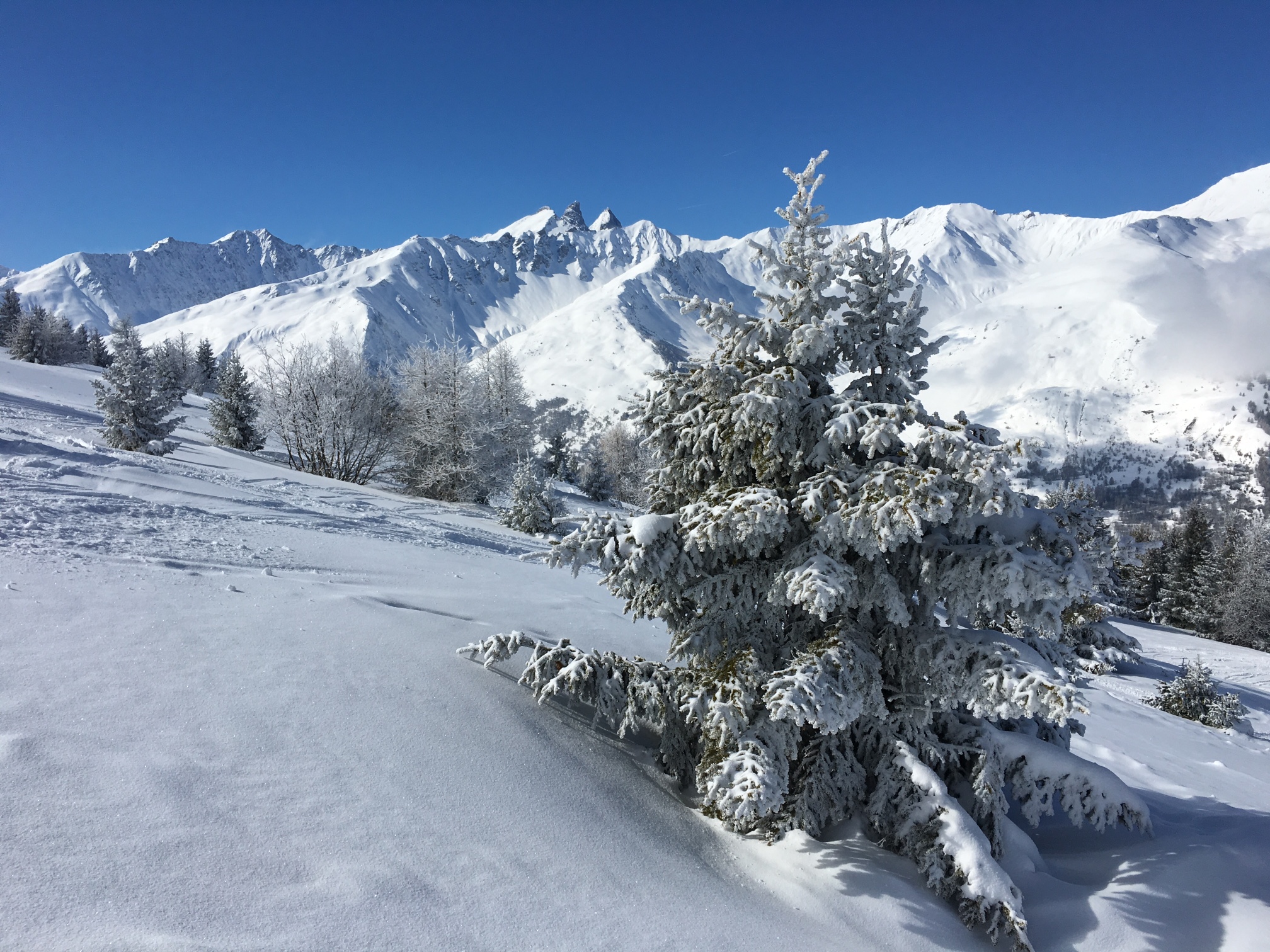 CA25-les-aiguilles-d-arves-de-Michel-Cuinat.JPG