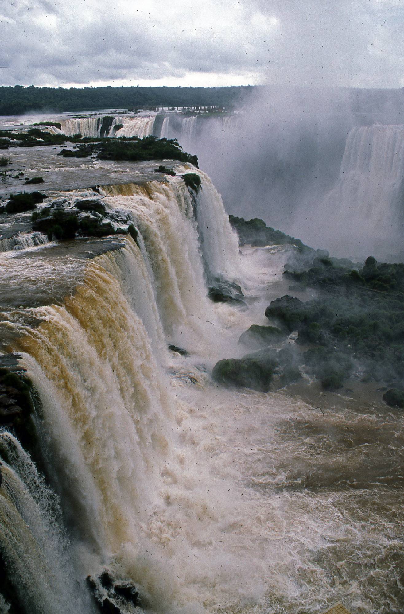 MA23-Chutes Iguazu-Bresil-de-Catherine-Schillings.jpg