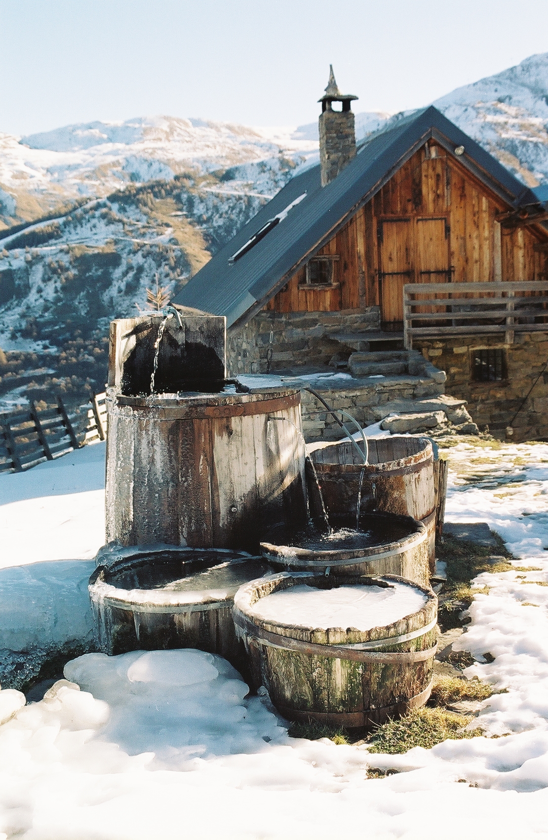 PNS03-Fontaine-au-chalet-Beaujournal-de-Danielle-Dodat.jpg